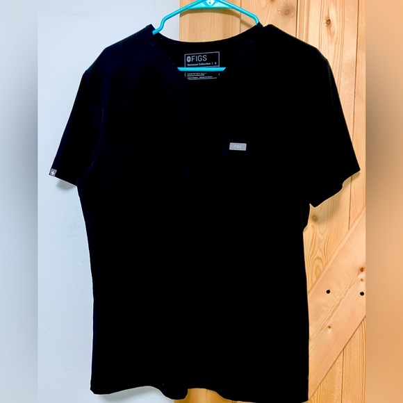 FIGS Scrub Men’s Top - Picture 1 of 5
